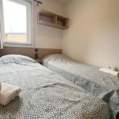 Holiday home Mobil Dans Un 4 En Bord De Narbonne-Plage